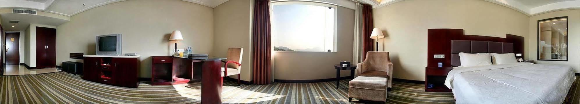 Phoenix Grand Hotel Fenghuang Εξωτερικό φωτογραφία